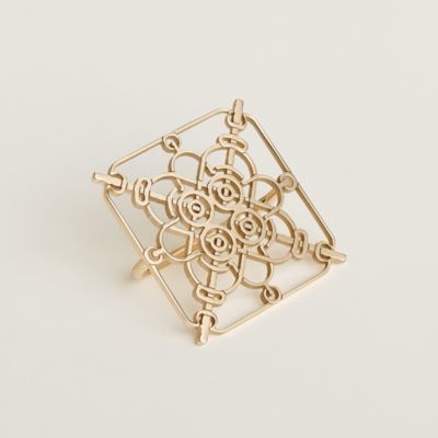 【HERMES】上品スタイル☆Eperon d’Or Ciseleスカーフリング HERMES】Eperon d'Or Ciseleスカーフリング (HERMES